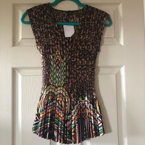 Woman’s sleeveless top